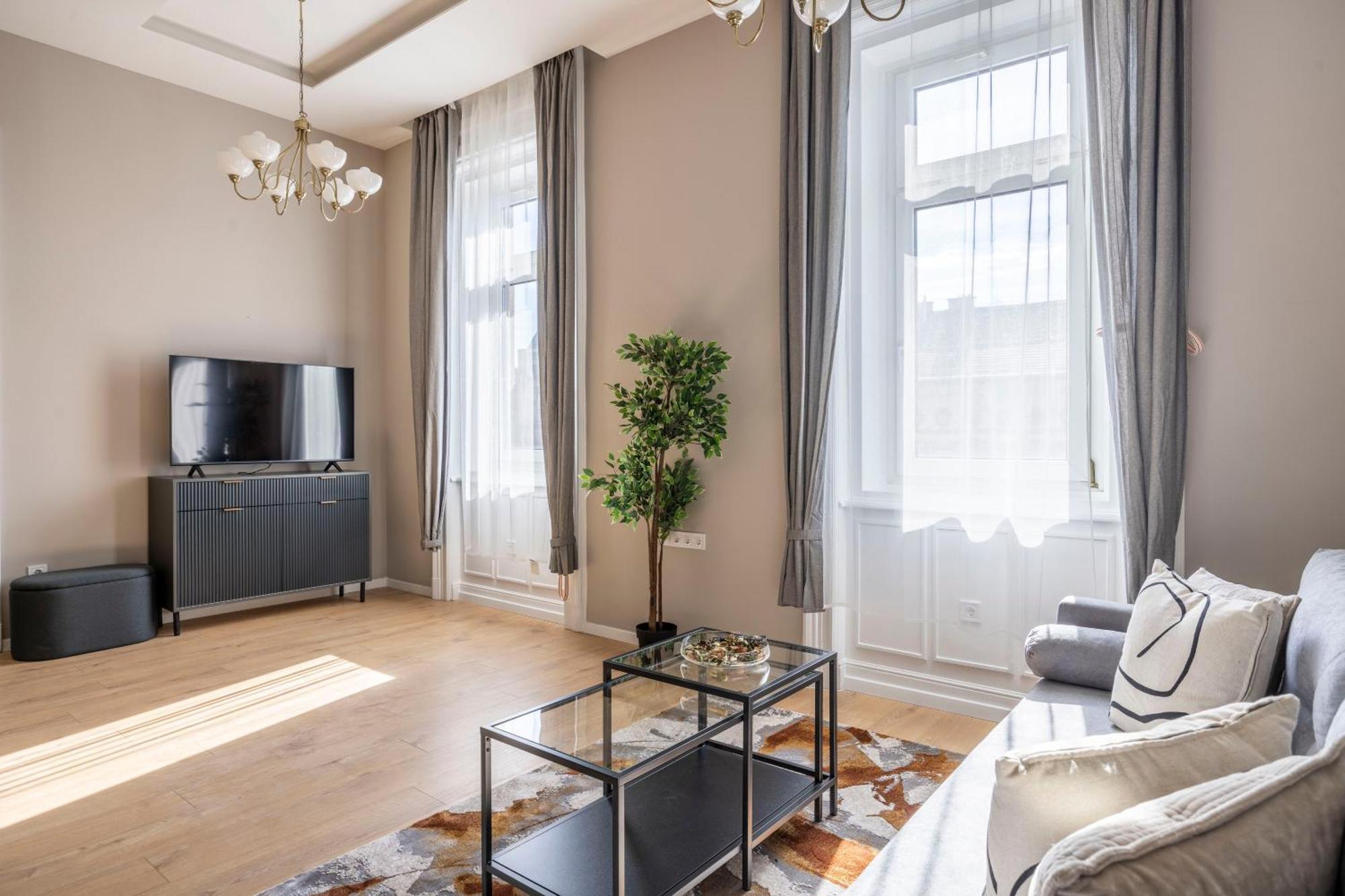 Exclusive N' Spacious Elizabeth Central Suite บูดาเปสต์ ภายนอก รูปภาพ